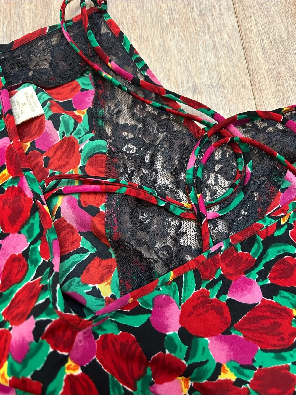 VTG Victoria's Secret Red & Green Floral Lace-Trim Slip size S golden label